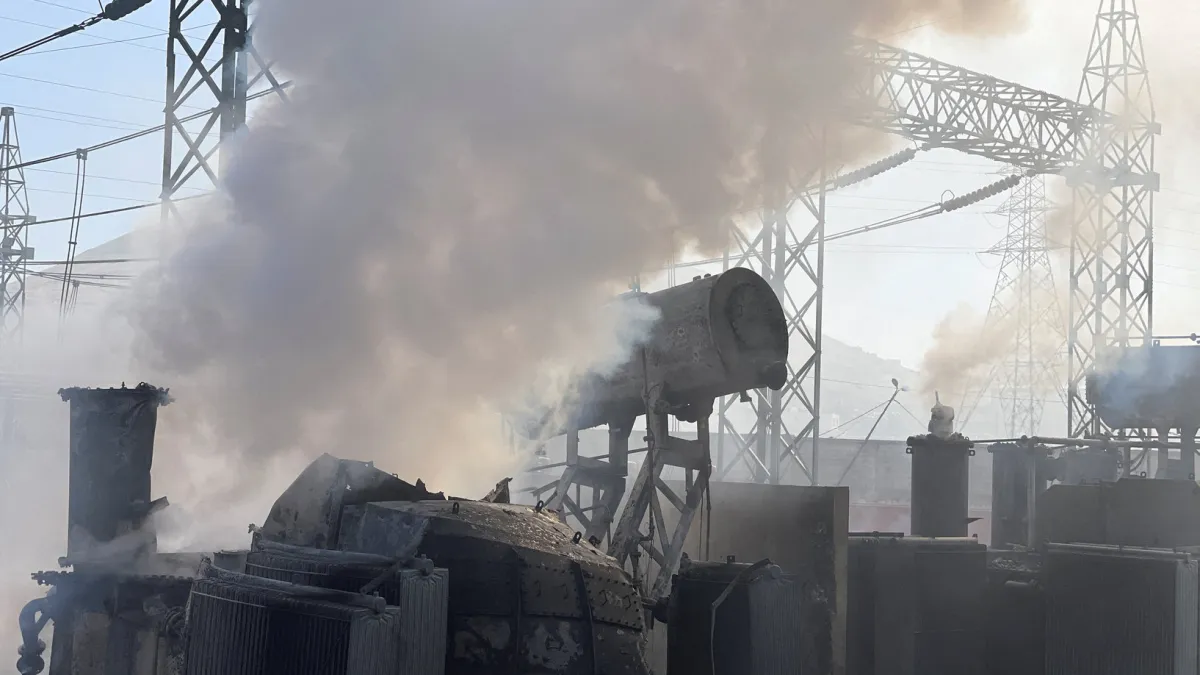  Israel bombs power station, two ports in Houthi-controlled Yemen