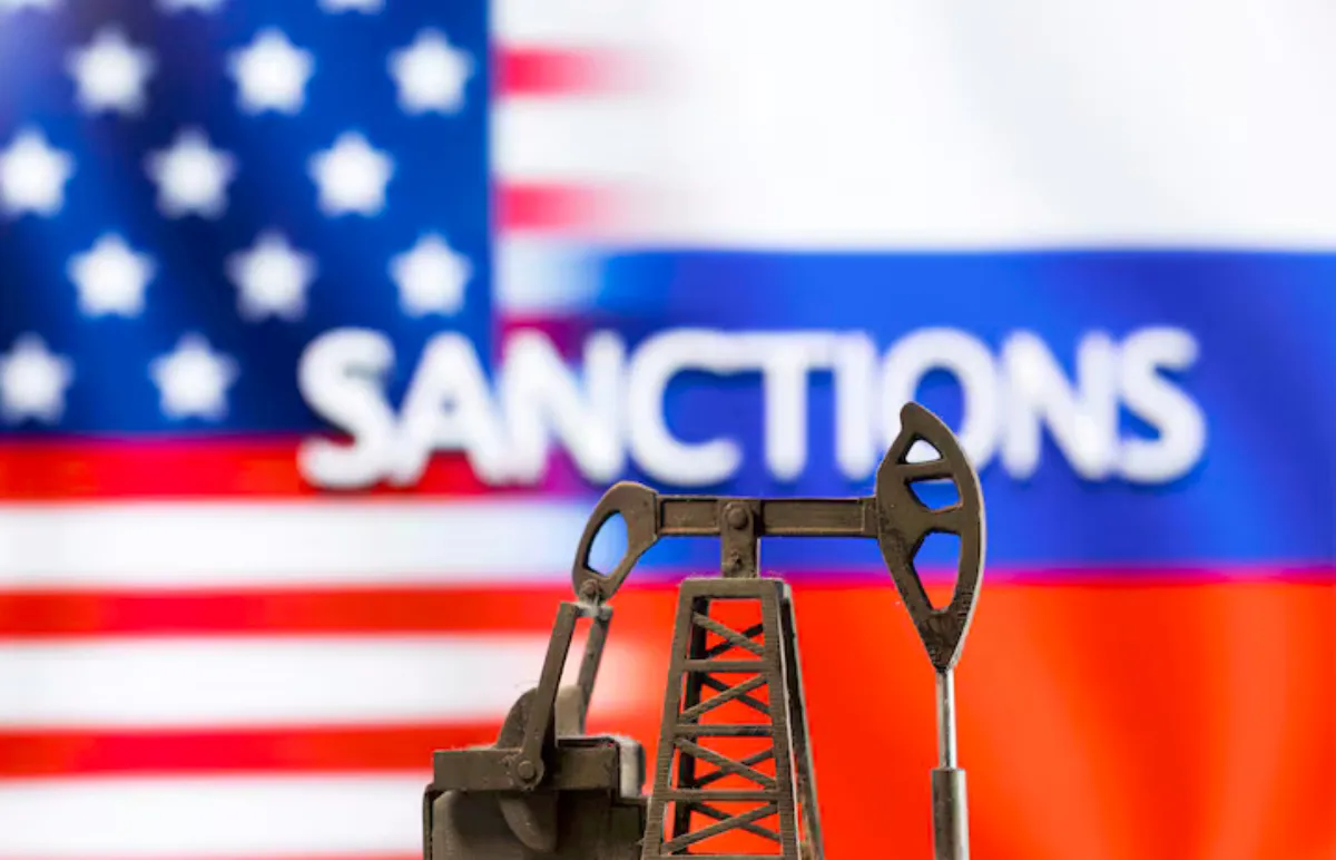 US to impose sanctions on Russian oil fleet and traders, document shows