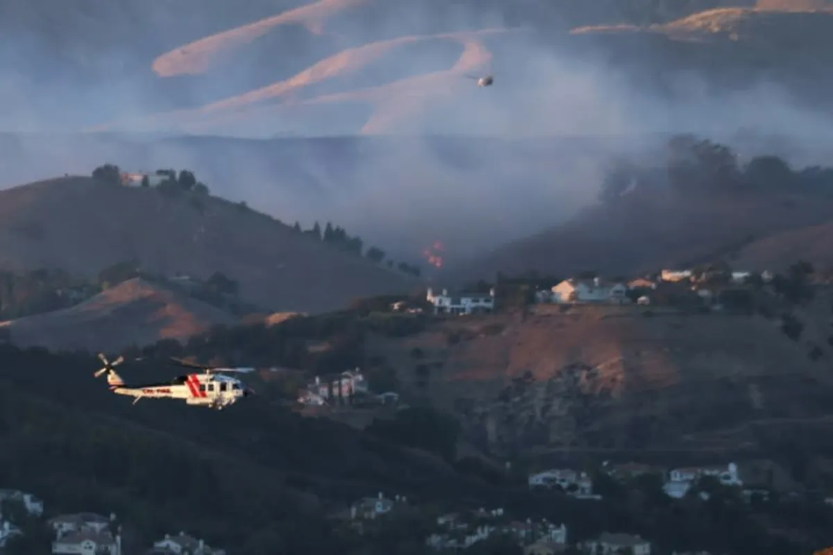 Air operations over the fire zones have to be halted if illegal drones are in the area (David Swanson)