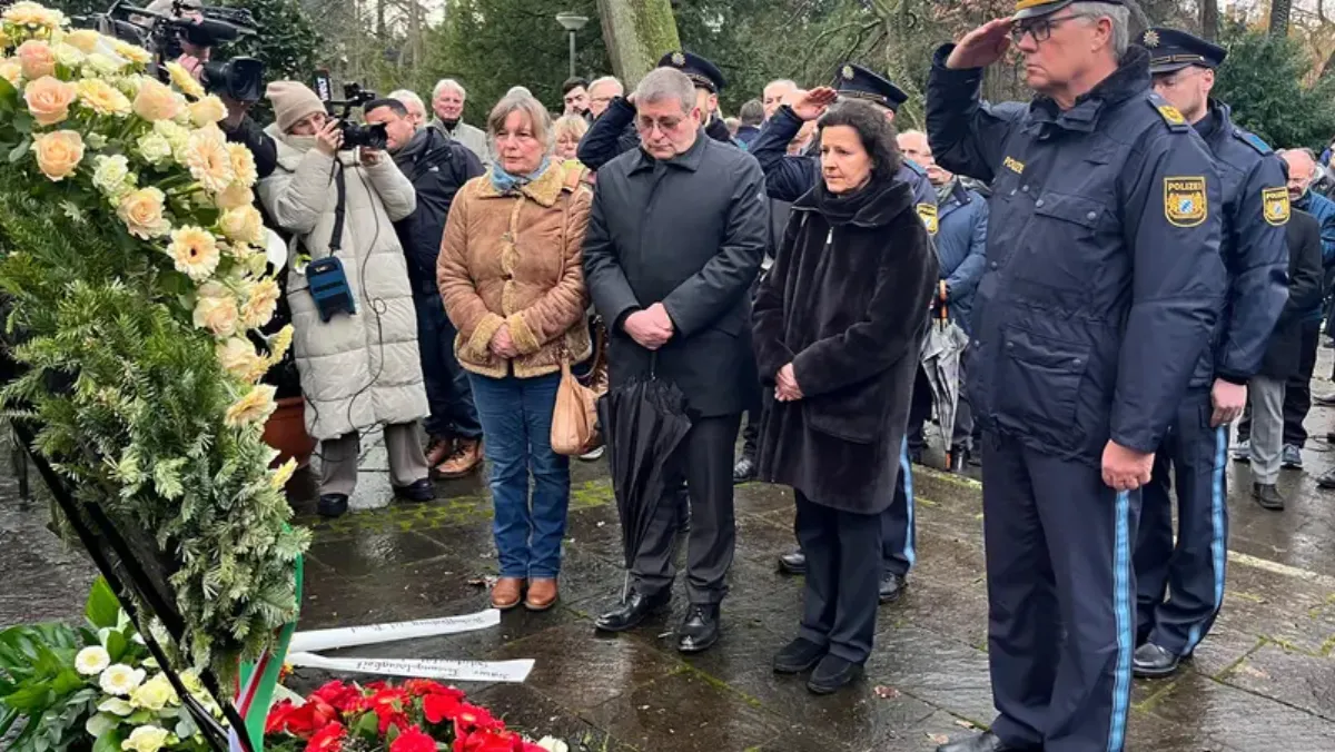  Deadly stabbing in German park fires up migration debate ahead of election