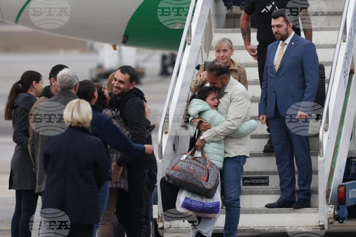 Bulgarian Hostages Released by Houthis Arrive in Sofia