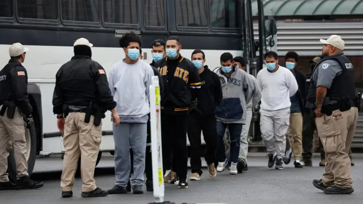  Colombia offers to pay for ‘dignified’ repatriations of its citizens from US