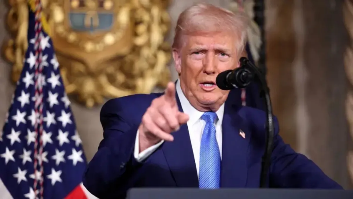  Trump orders tighter restrictions on Chinese investments in key sectors