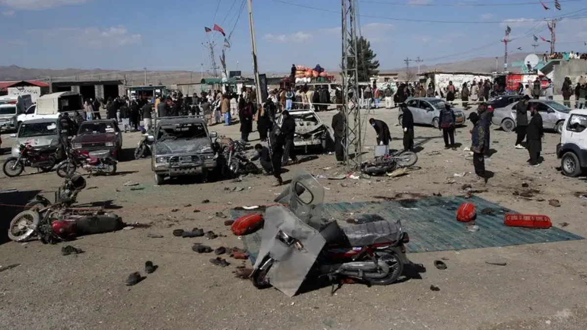  Suicide bombing at Pakistan military site kills 18