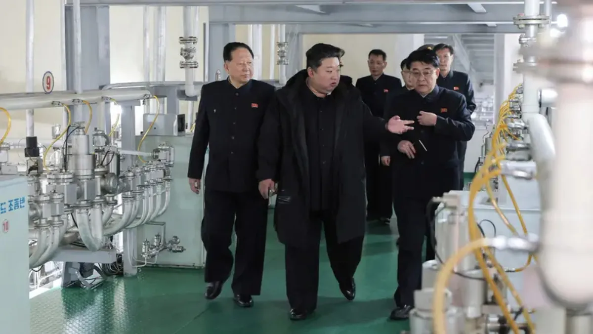  North Korea’s Kim inspects ‘nuclear-powered submarine’ project