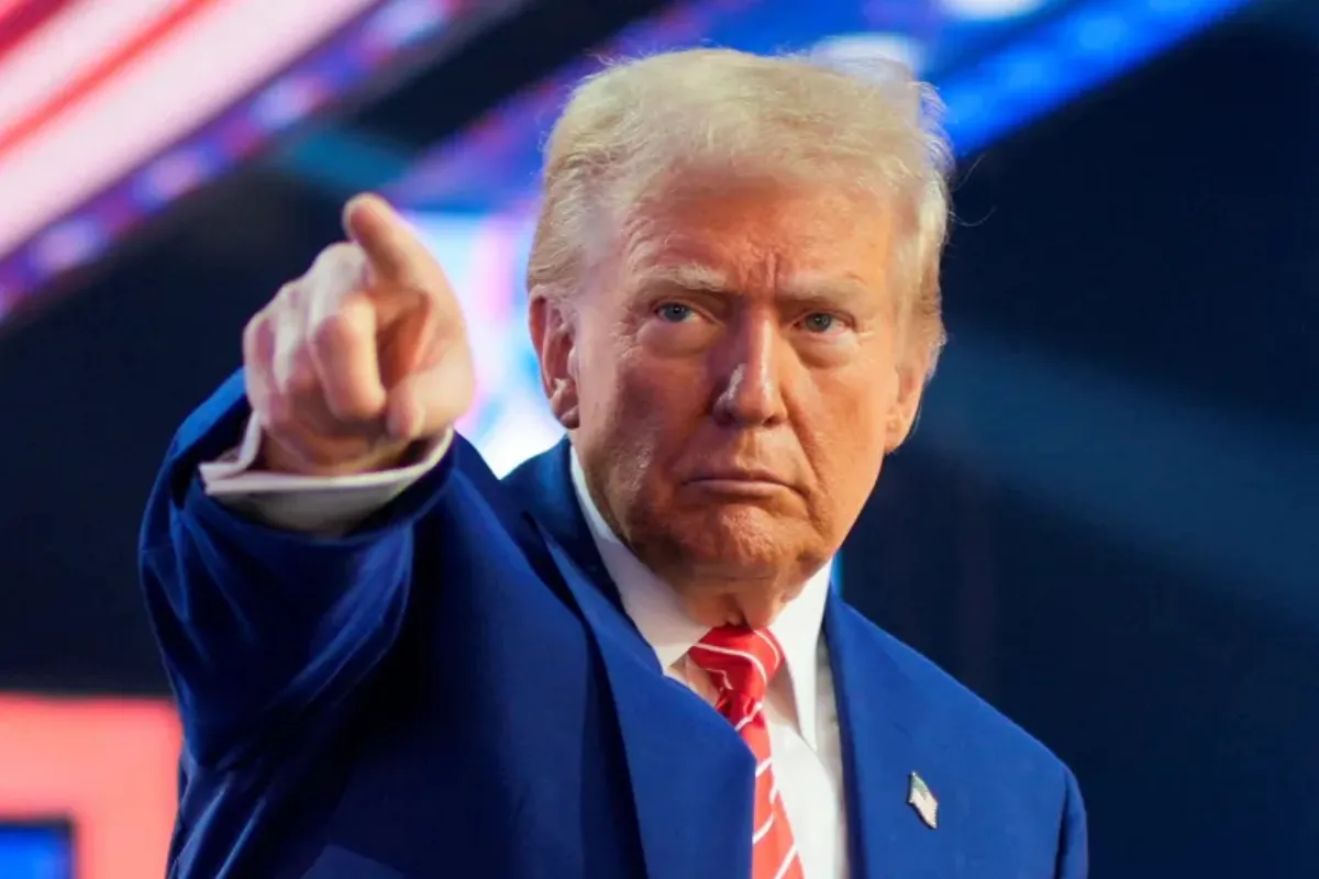"Hell Will Rain Down": Trump Issues Final Warning to Houthi Terrorists