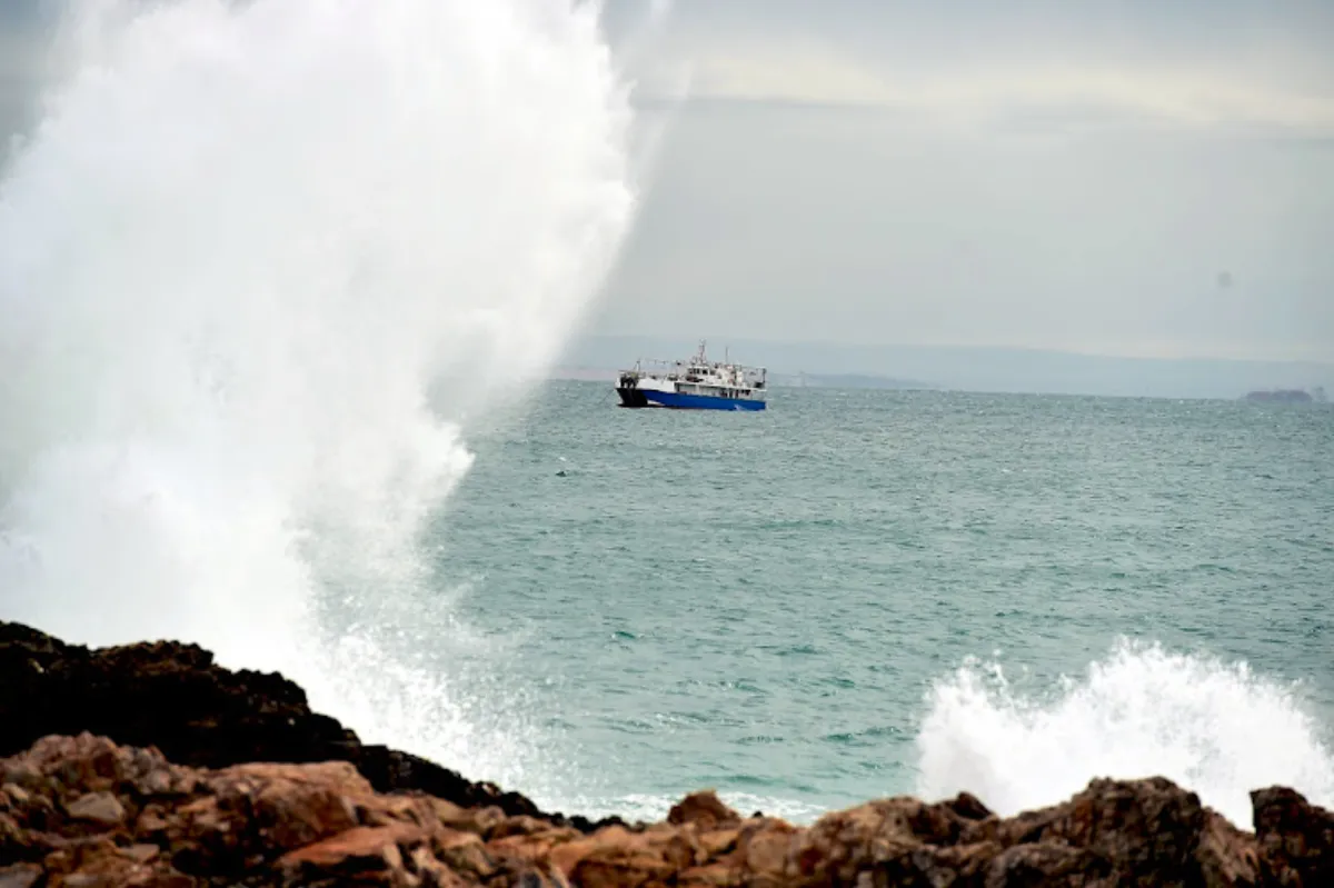  Suspected pirates hijack Yemeni fishing boat off Somali waters, EU naval force says