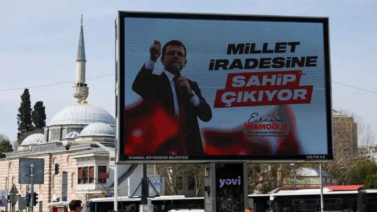  Istanbul’s Imamoglu defiant after government suspends him as mayor