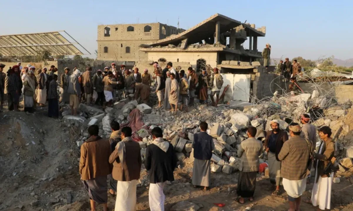 Internal Feuds and U.S. Strikes Force Houthis to Isolate Leadership, Tighten Security