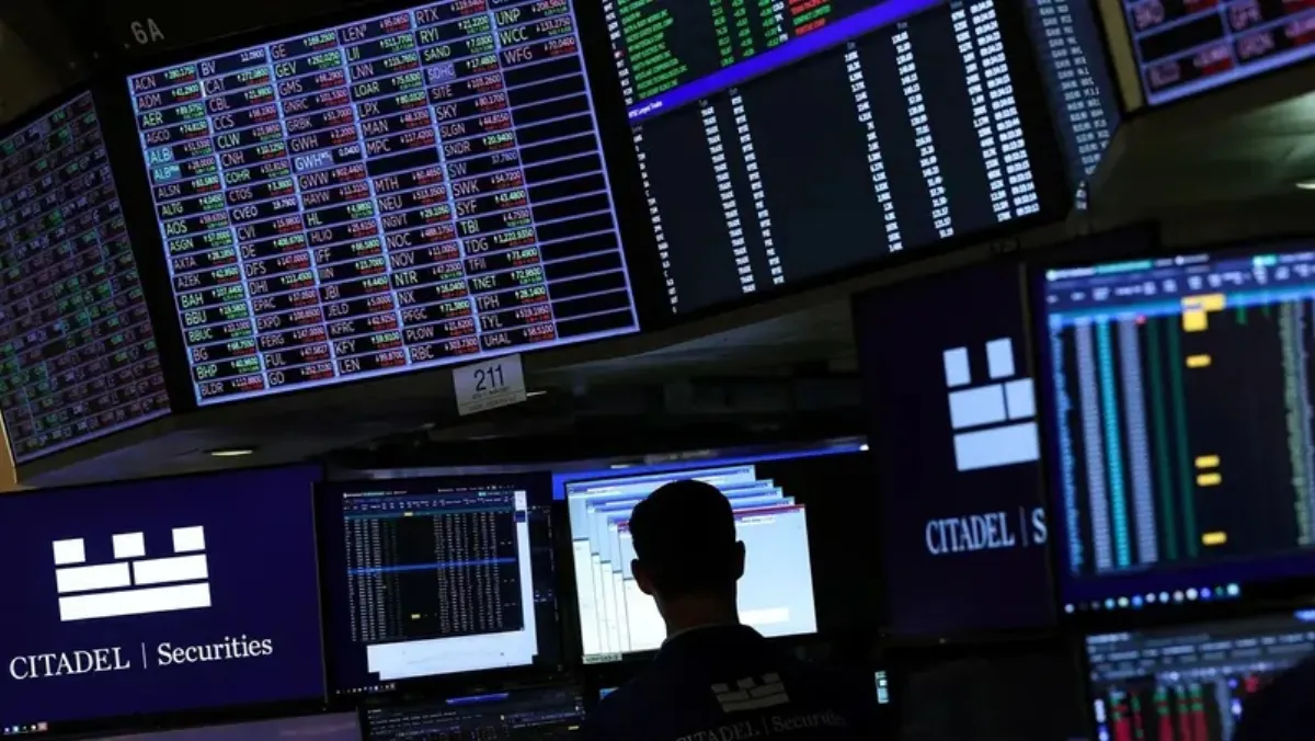  US stocks mixed as trade wars escalate