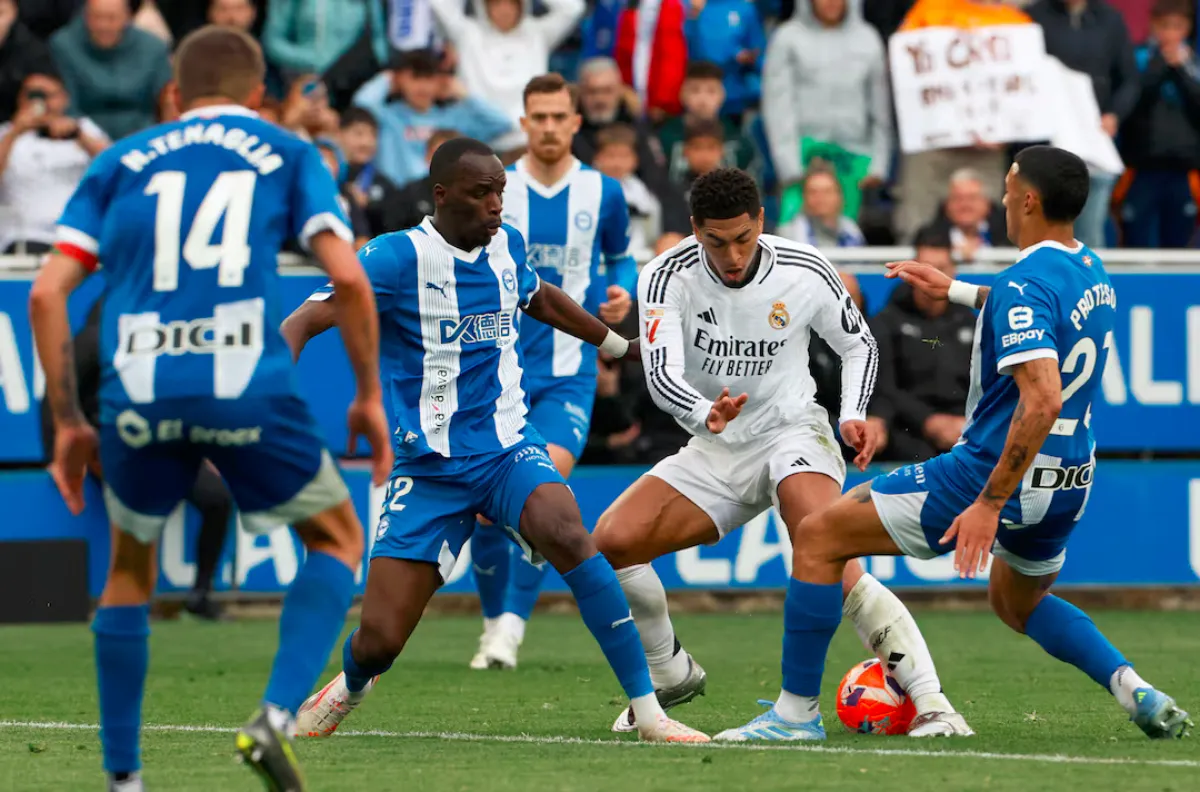 Ten-man Real overcome lowly Alaves 1-0 after Mbappe sees red