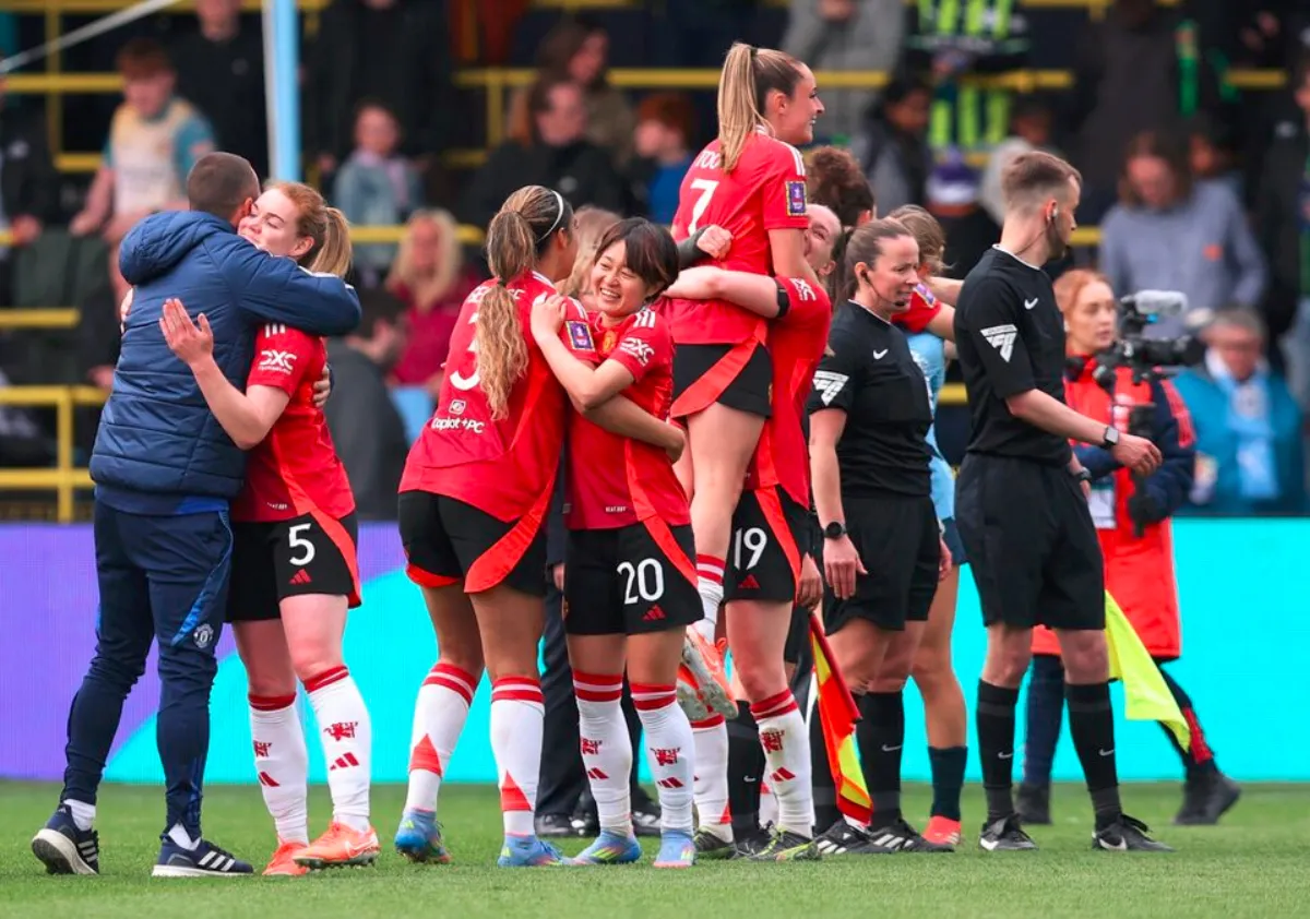 Man United beat Man City to set up Women's FA Cup final showdown with Chelsea