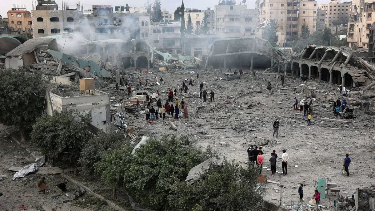 Gaza rescuers say Israeli strikes kill 17