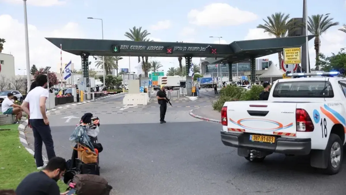  Flights again halted to Israel after Houthi missile lands near airport