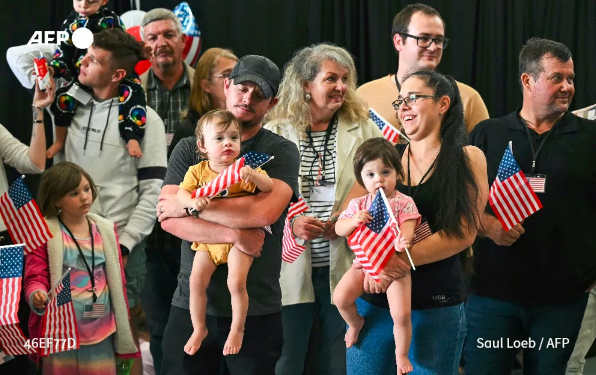 First group of white South Africans arrive in US for resettlement