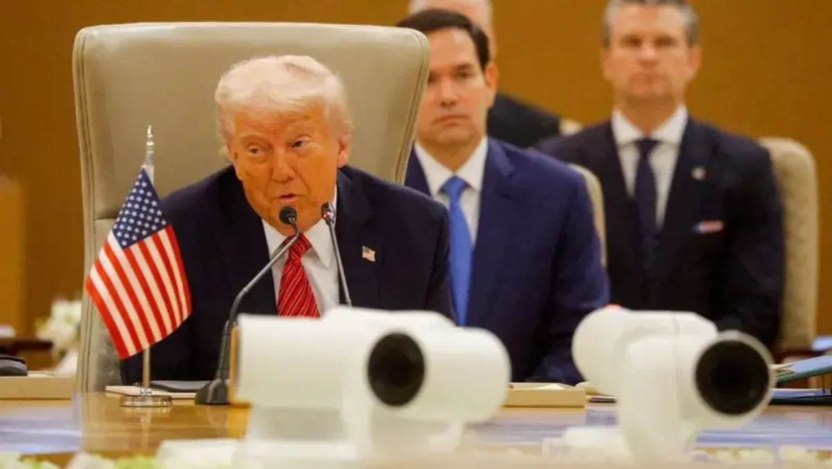  Trump urges enforcement of Iran sanctions amid nuclear talks