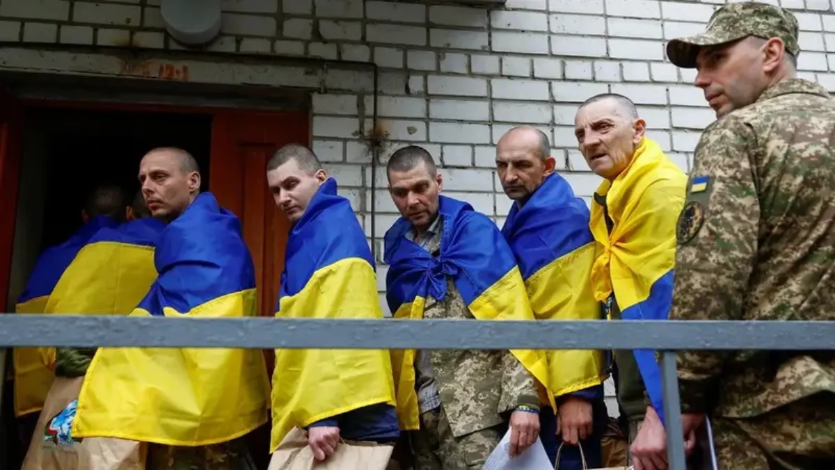  Russia and Ukraine complete largest prisoner swap
