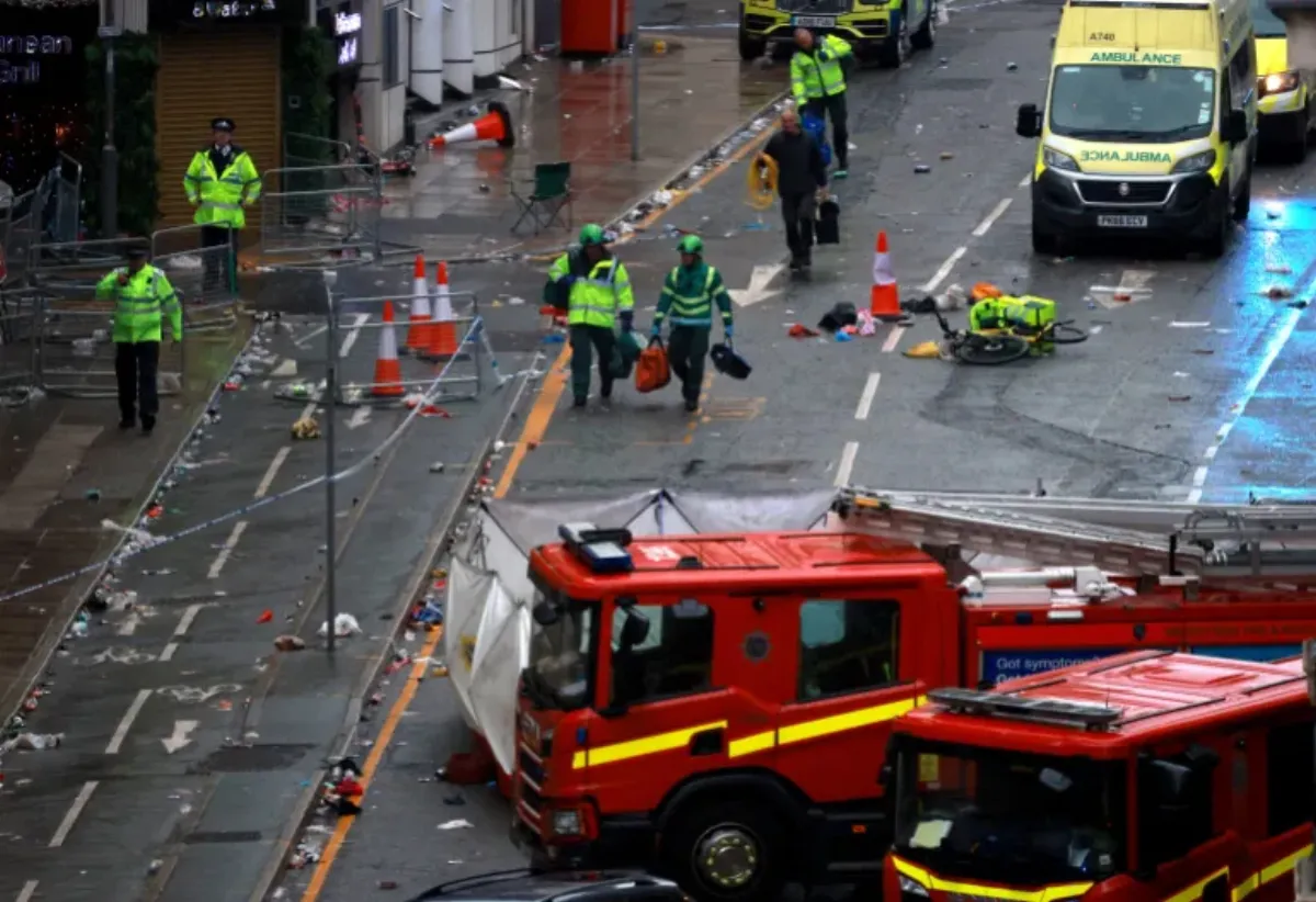 Man arrested after car ploughs into crowd at Liverpool FC’s title parade