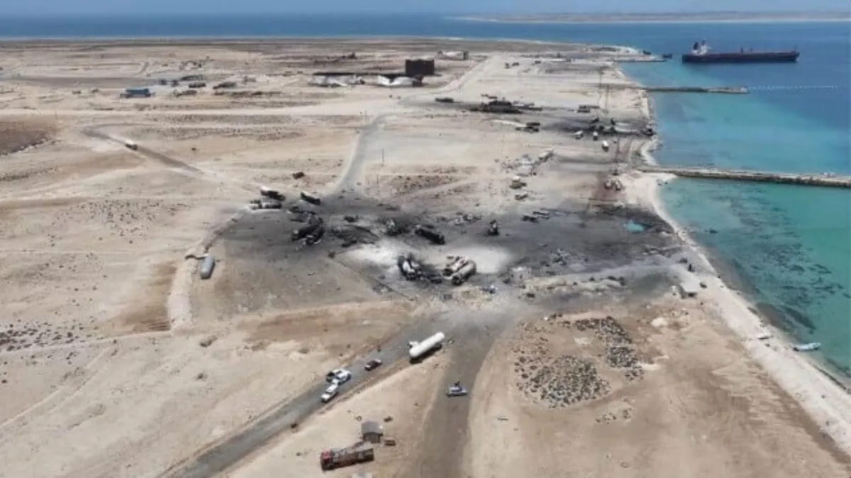  Russia Evacuates Stranded Tanker Crew from Yemen 