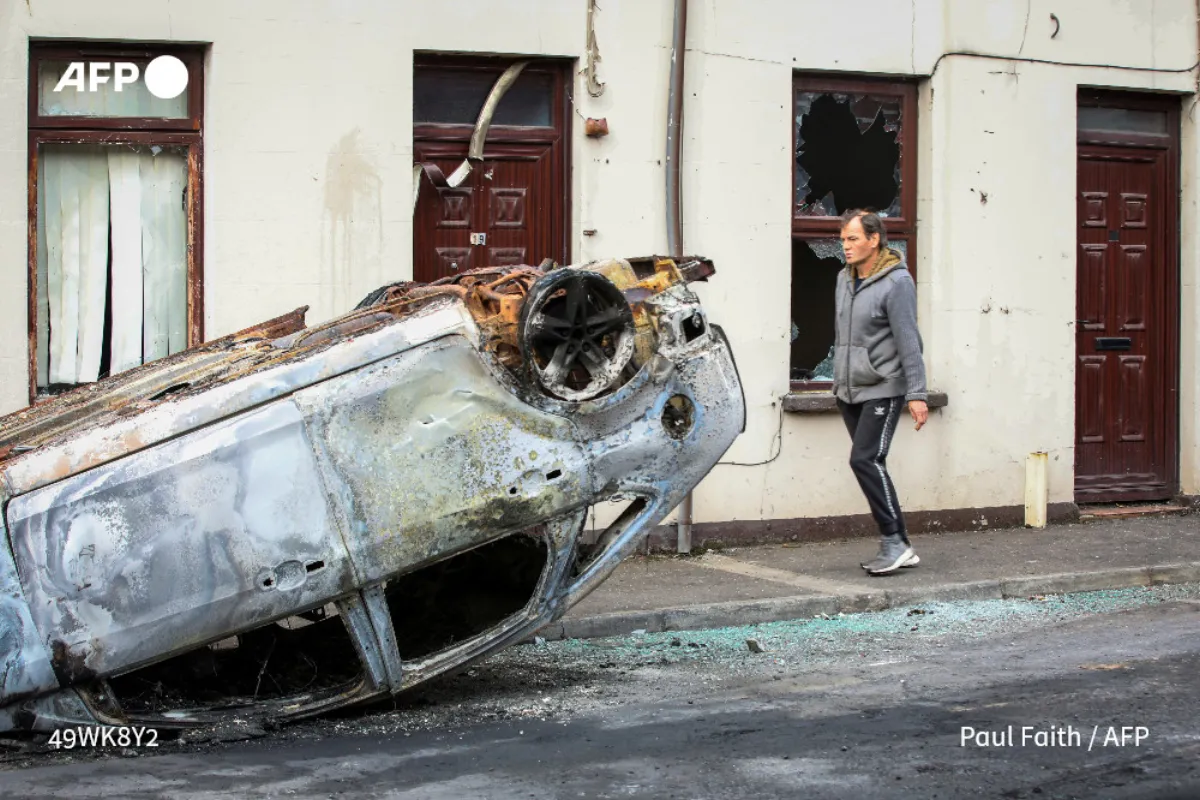 N.Ireland politicians urge end to racially motivated riots