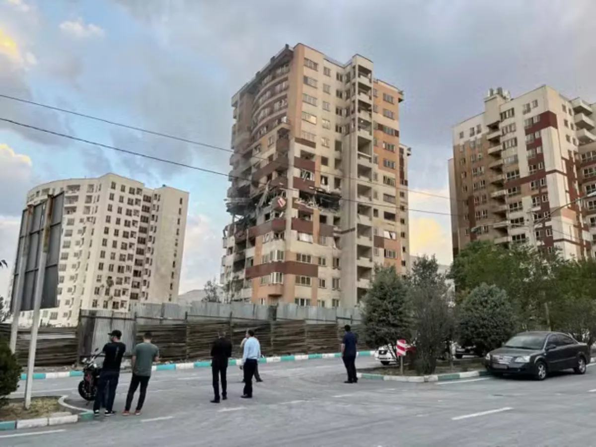  Iran confirms deaths of IRGC intelligence chief and his deputy in Israeli strikes