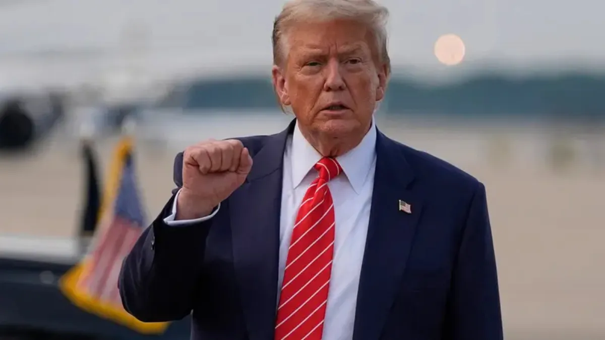  Trump dismisses reports US is weighing up to $30 billion civilian nuclear deal for Iran