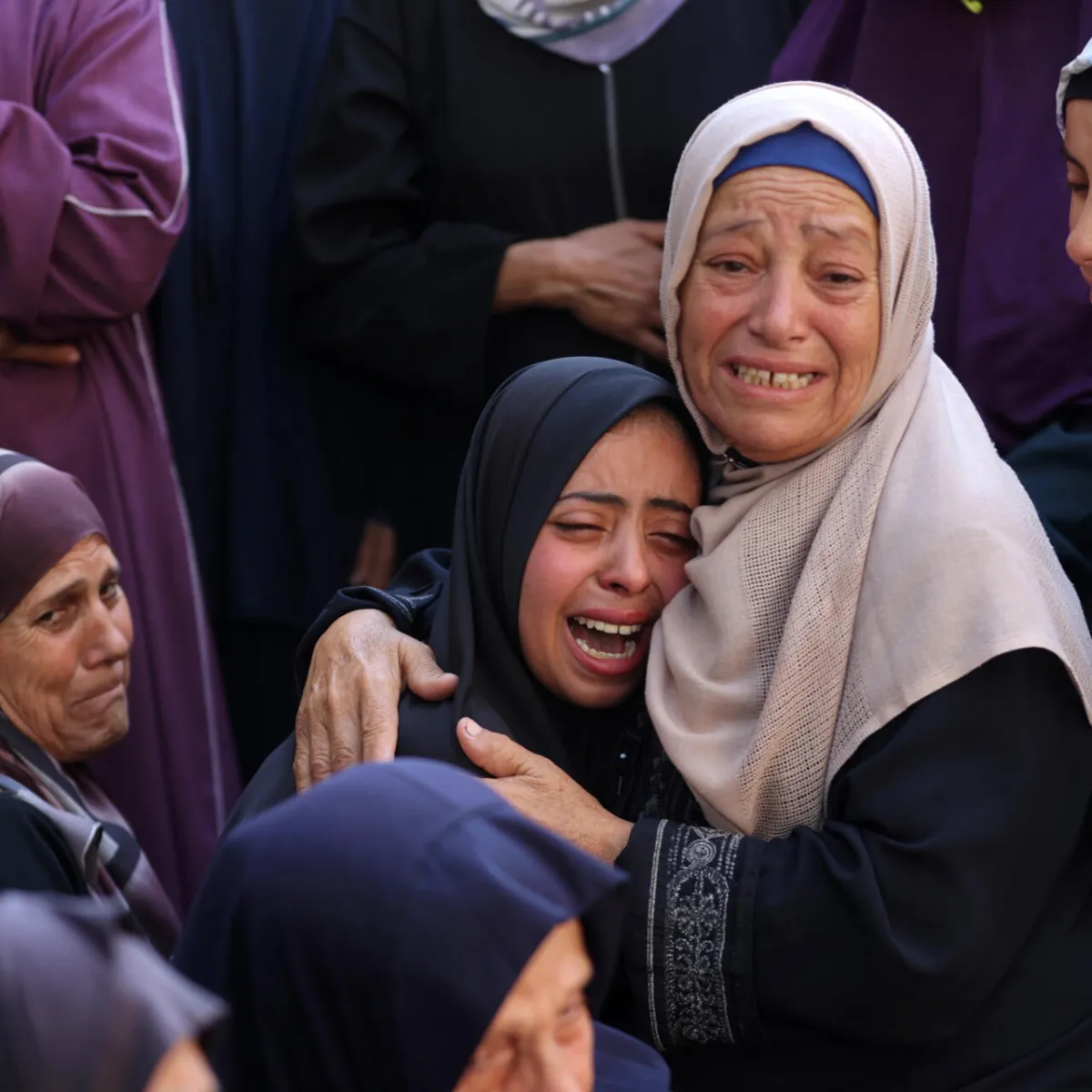 Gaza civil defence says Israeli forces kill 37, including children