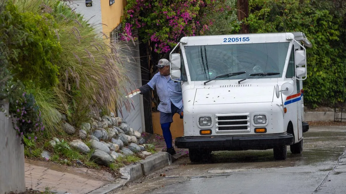 Los Angeles Leads Nation in Postal Worker Dog Attacks for Third Consecutive Year