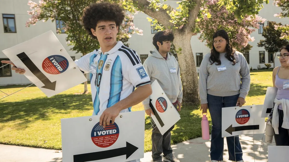 California Democrats Strategize, Delay Ballots Amid Governor Race Fears