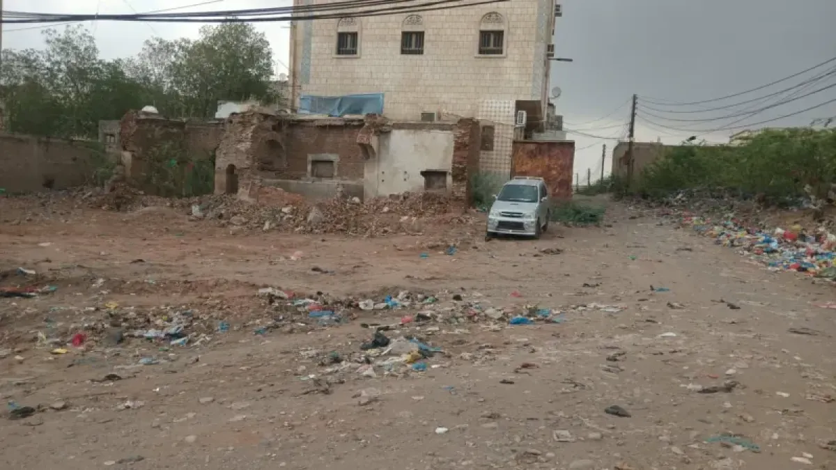 Historic Electricity Building Demolished and Looted in Hodeidah