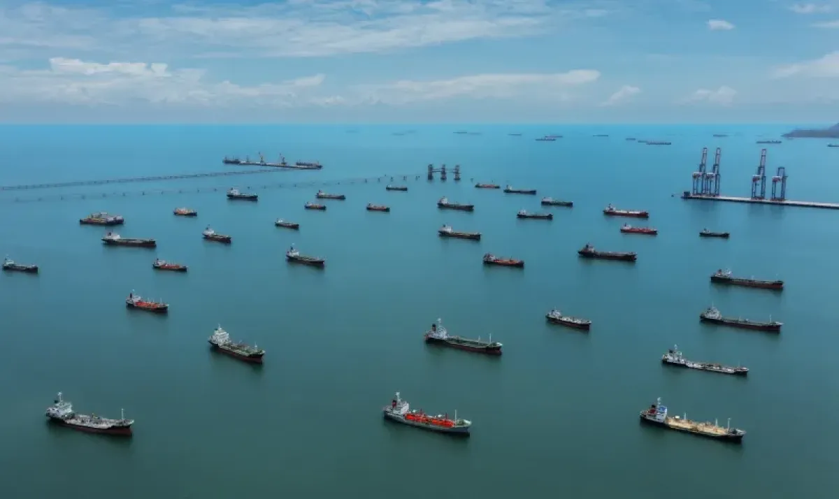 Iran's 'Smart Control' Strategy Aims to Reshape Hormuz Strait Dynamics