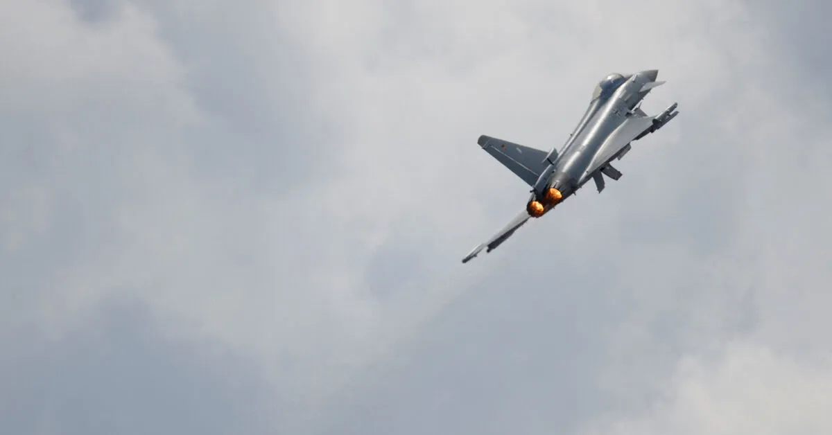 German Air Show Opens Amidst War Concerns and Project Setbacks