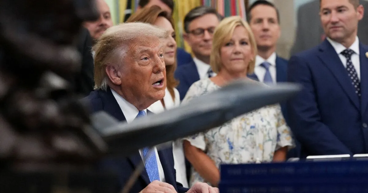 Trump Vows Severe Strikes and Seizure of Iranian Oil Facilities