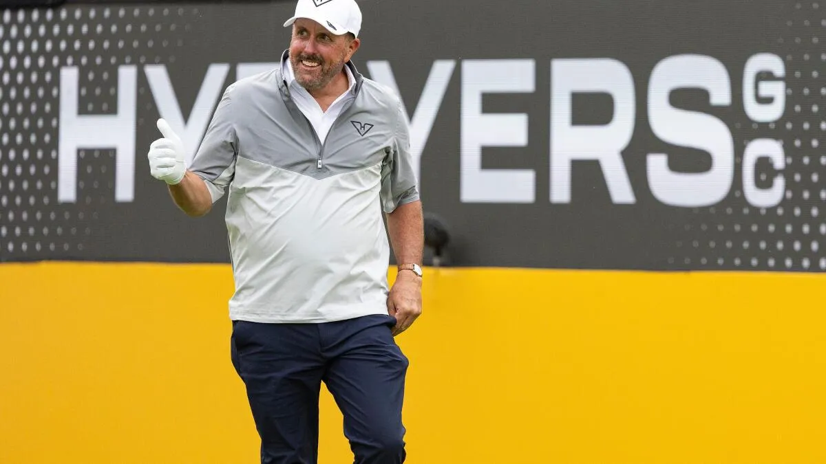 Mickelson Denies Misconduct Allegation; Video Evidence Cited