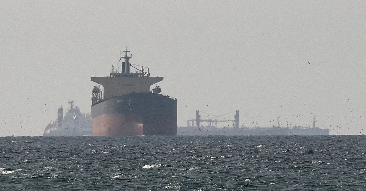 US Official: Iran Oil Sales Allowed Upon Deal Signing