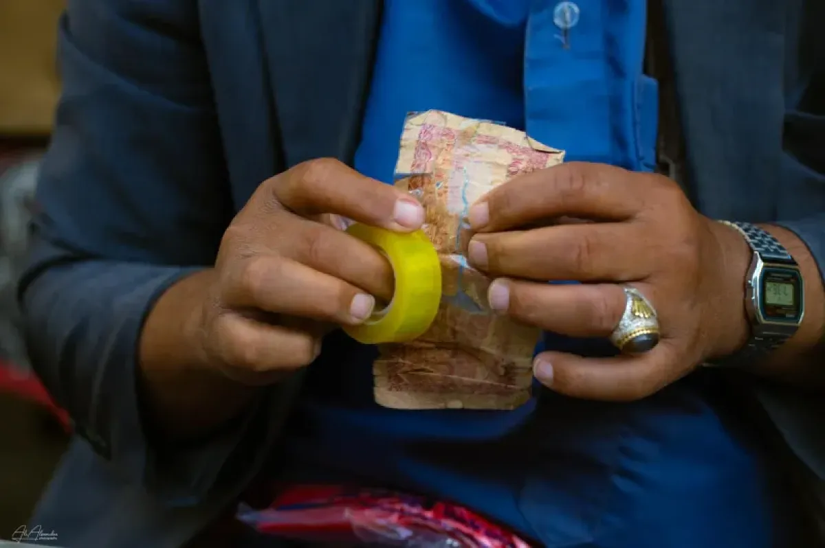 Houthi Central Bank Faces Severe Liquidity Crisis, Threatening Employee Salaries