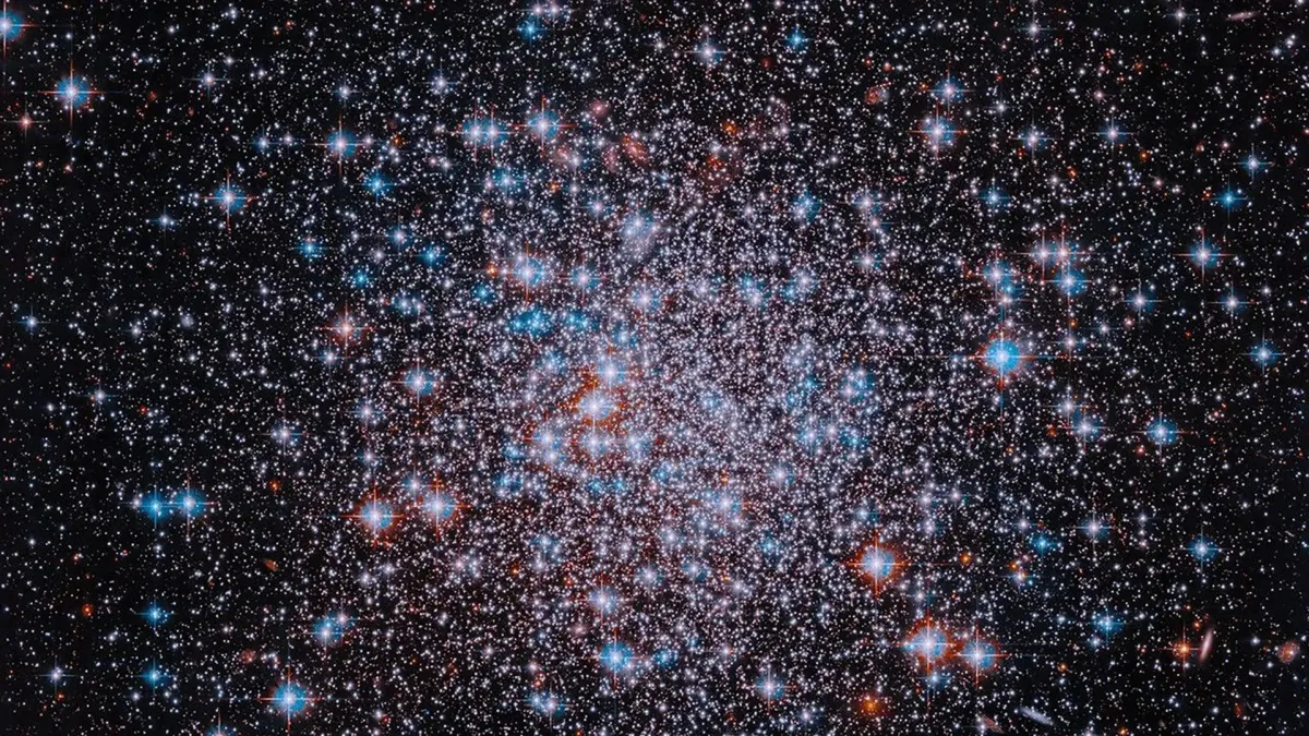 Hubble Captures Starry Spectacle for 250th US Anniversary