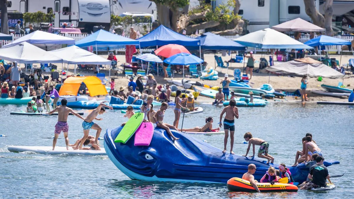Beach Towns Tighten Rules on Elaborate Shade Structures