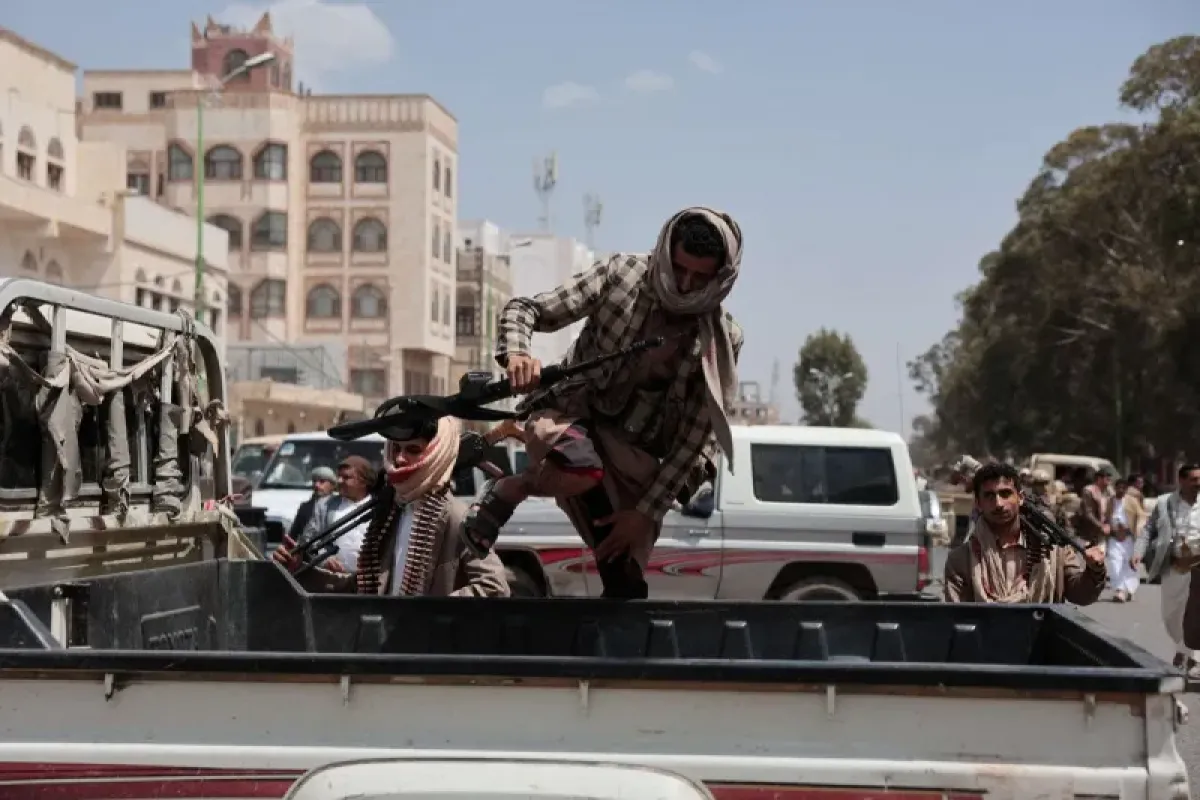 Houthis Escalate Militarily Amid Peace Overtures, Analysts Question Sincerity