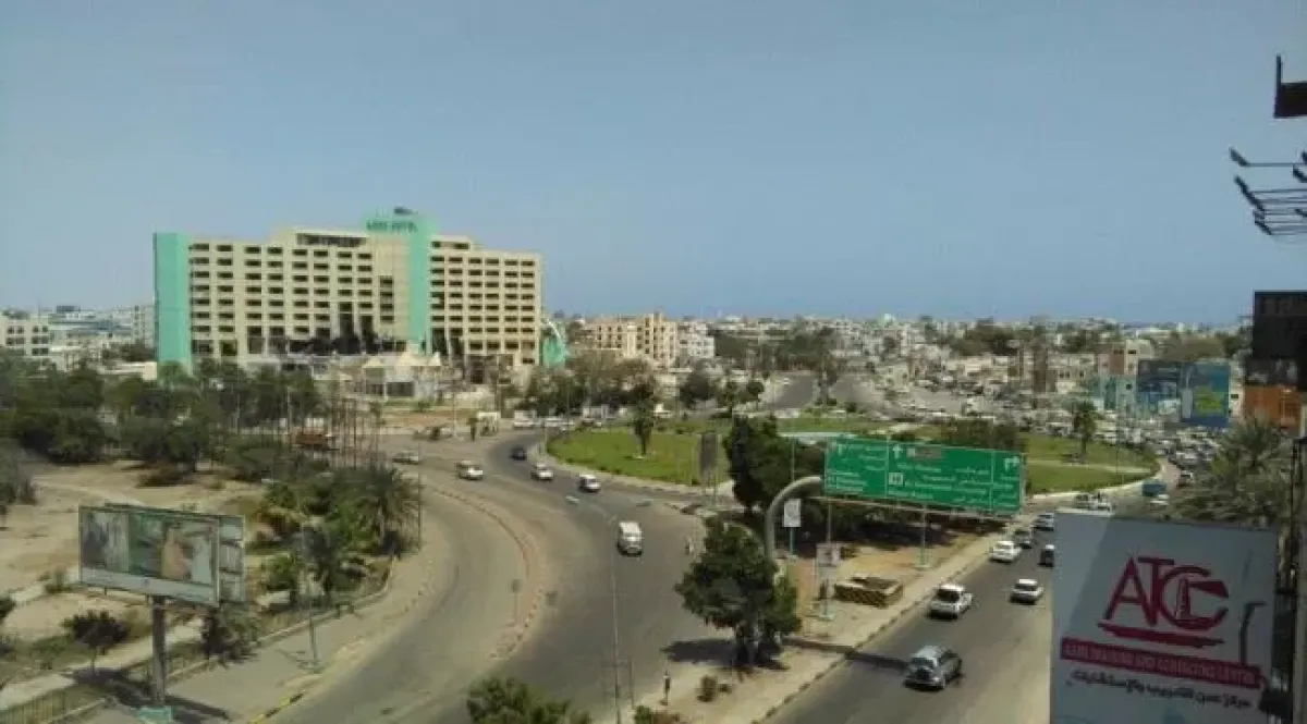 Yemen PM Affirms Sovereignty Over Social Fund, Rejects Houthi Extortion