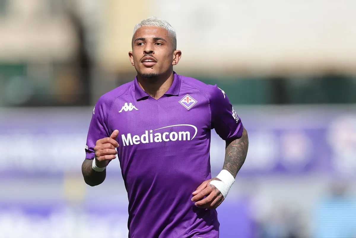 Newcastle Leading Race for Fiorentina Full-Back Dodo