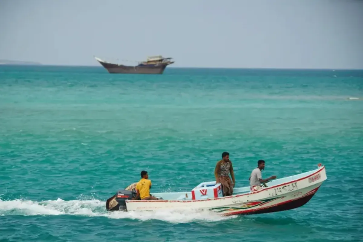 Iran-backed Houthis Threaten Global Energy Trade via Bab el-Mandeb Strait