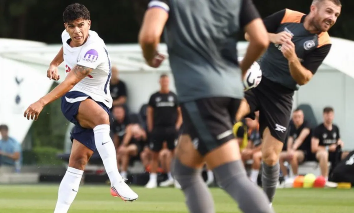 Fernandes Strikes! Stunning Debut Goal for Spurs