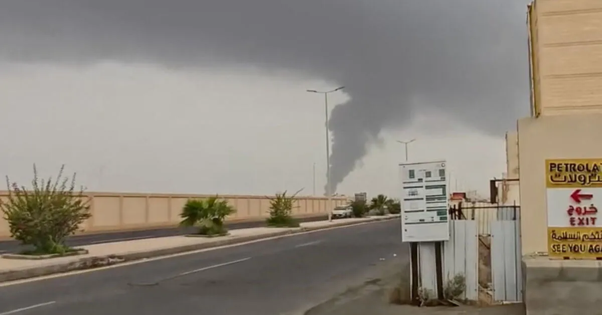 Iran War Spreads to Red Sea and Caspian; Gulf Front Quiet