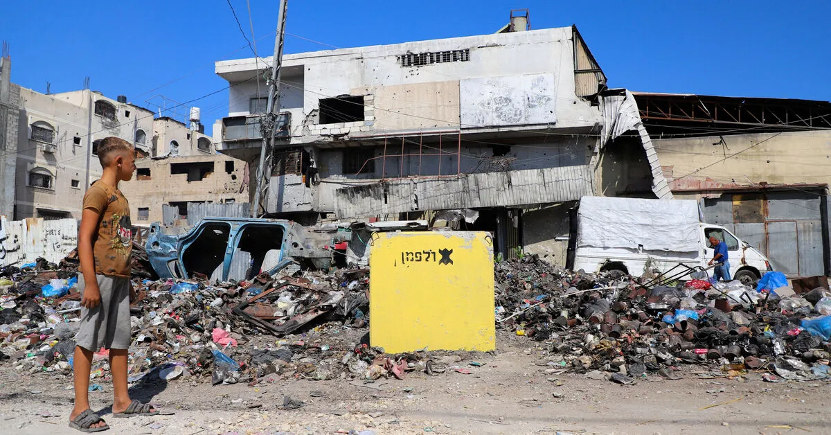 Gaza's Shifting 'Yellow Line' Forces Renewed Displacement Amid Conflict