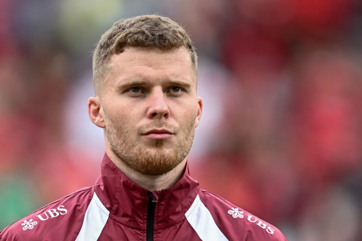 Leeds Snag Bundesliga Defender Nico Elvedi for €10M