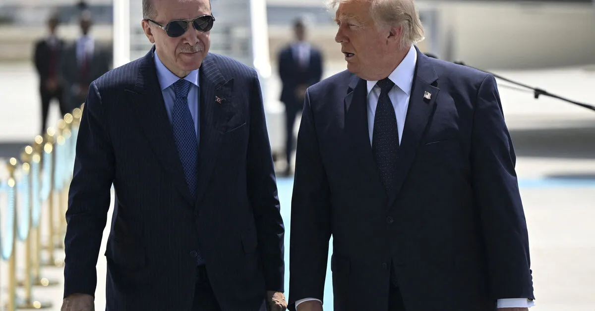 Erdogan Urges Trump to Engage Iran in Talks, Offers Turkish Support