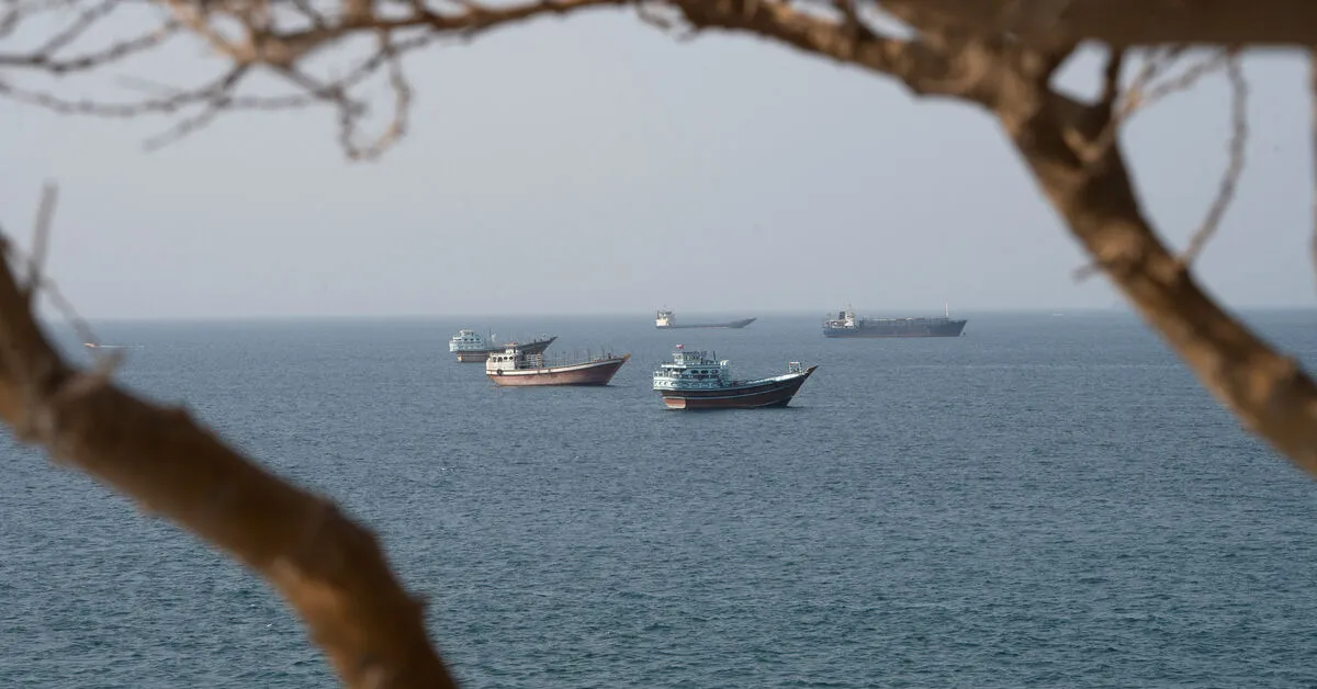 Hormuz Strait Crossings Edge Up, Remain Below Average