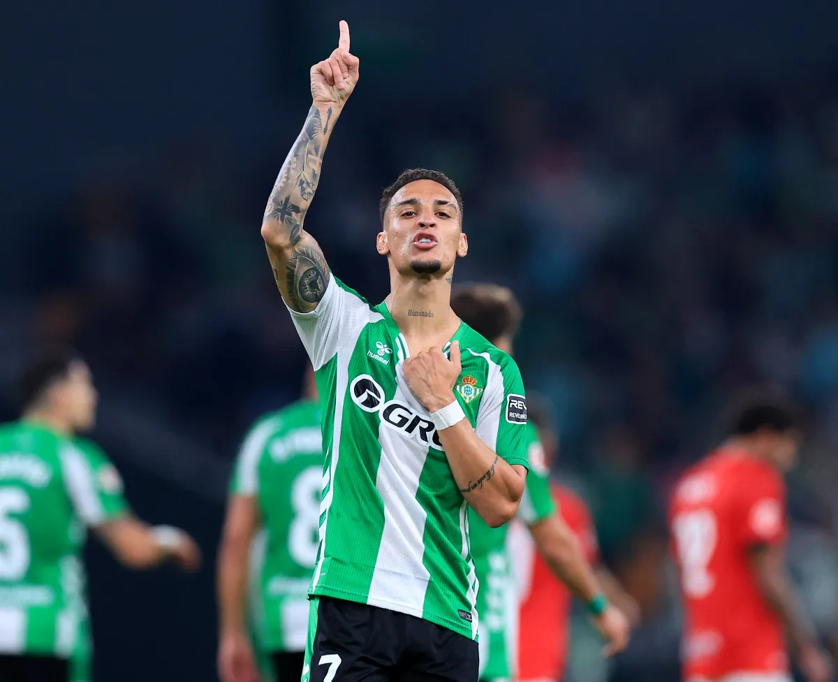 Real Betis Rejects €50 Million Bid for Antony