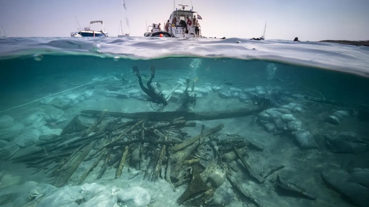 2,200-Year-Old Roman Shipwreck Unlocks Ancient Waterproofing Secrets